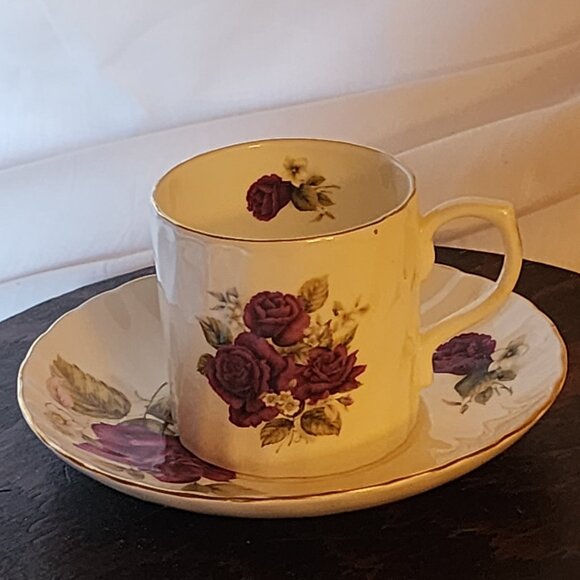 Golden Crown Fine Bone China England Purple Rose Cup and Saucer - Picture 2 of 9